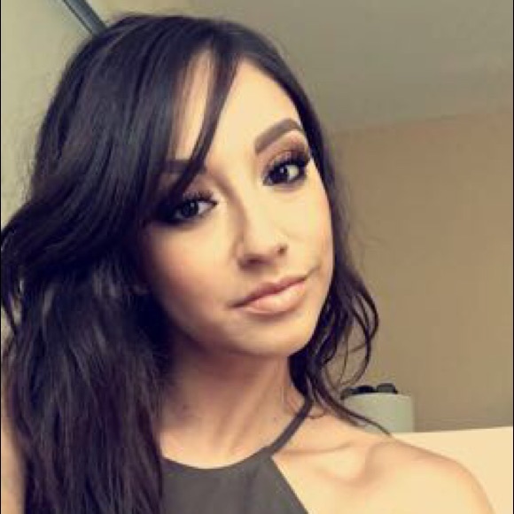 Meet your Posher, Mayra - Picture 1 of 1